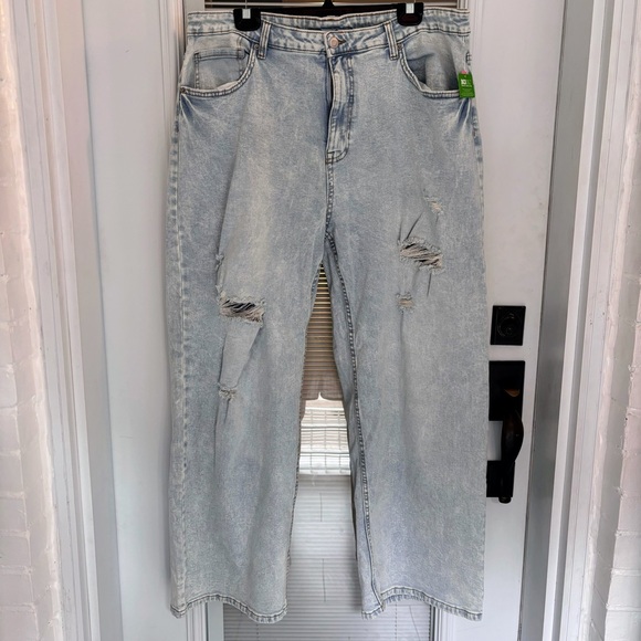 NWT No Boundaries 20w Wide Leg Plus Light Wash Jeans - Picture 7 of 13